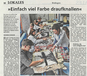 Einfach viel Farbe draufknallen
